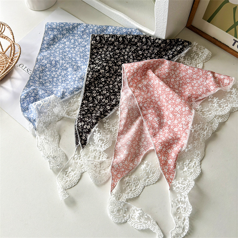 Pañuelo Triangular De Tejido Floral De Encaje