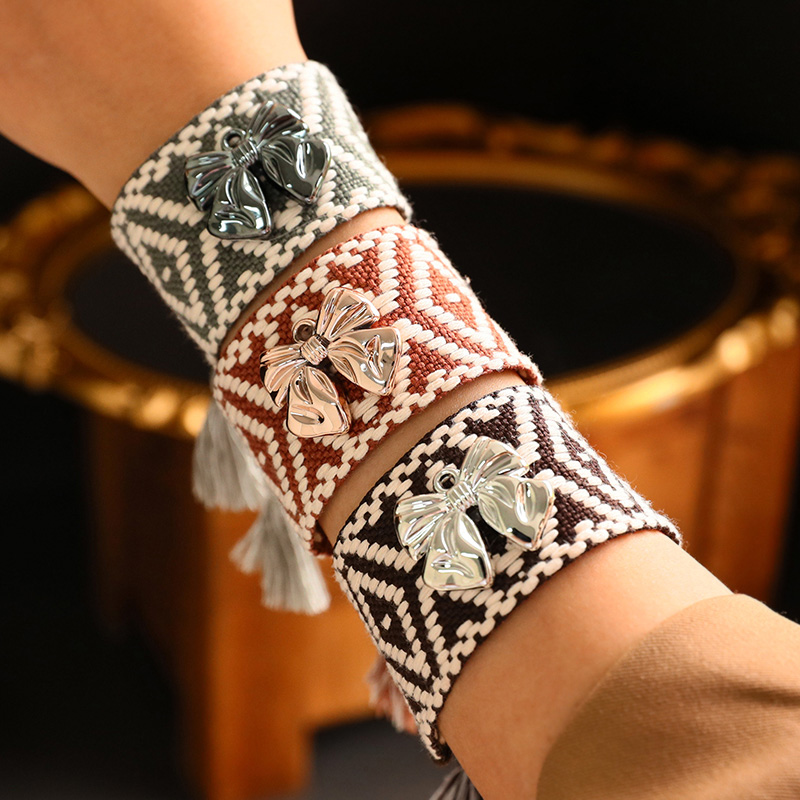 Pulsera De Borlas Con Patrón De Ala Ancha Trenzada Con Lazo De Aleación