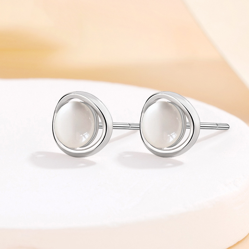 Pendientes Redondos De Plata Con Forma De Ojo De Gato