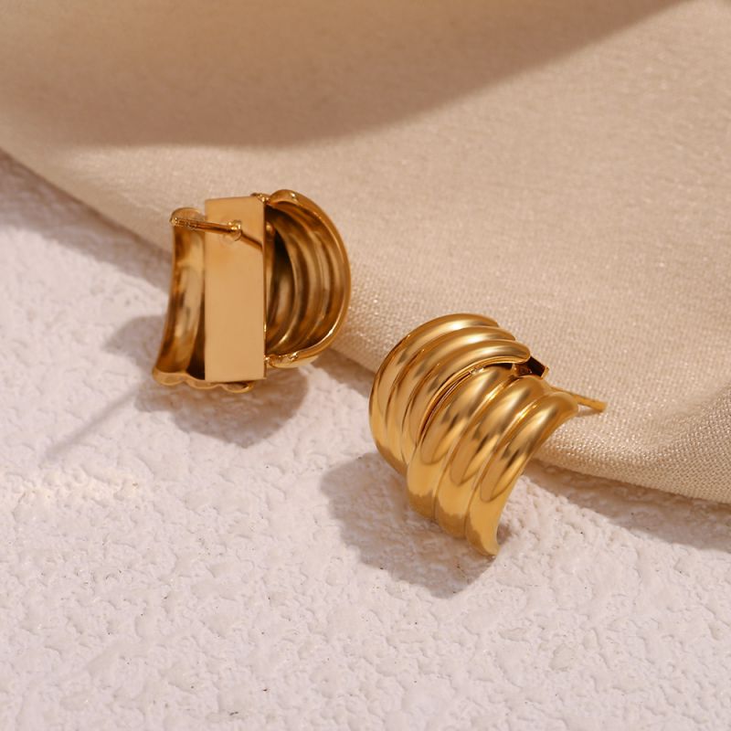 Pendientes Con Motivo Vertical De Acero Chapado En Oro