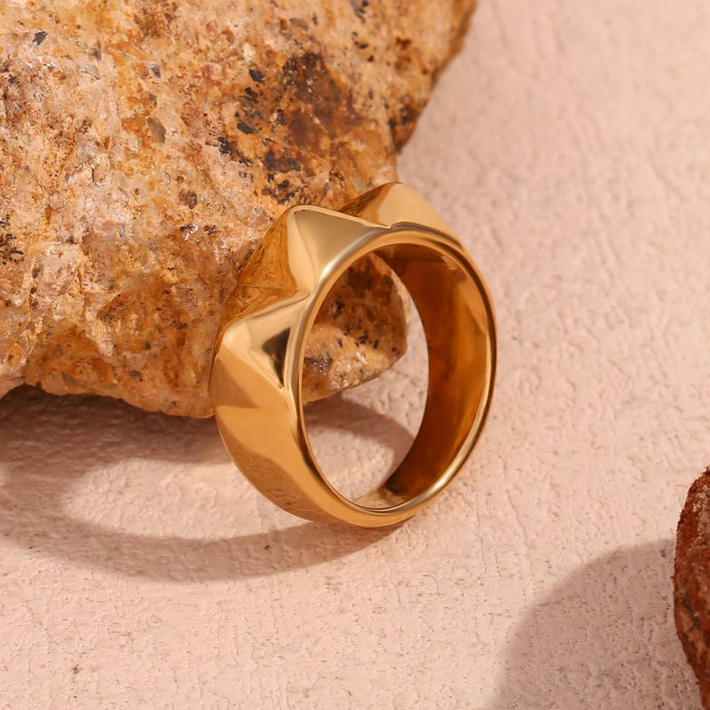 Anillo Geométrico Chapado En Oro De Acero Inoxidable