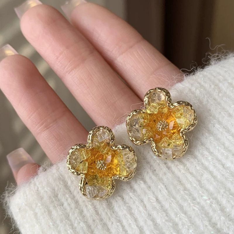 Aretes Con Forma De Flor De Cristal Degradado
