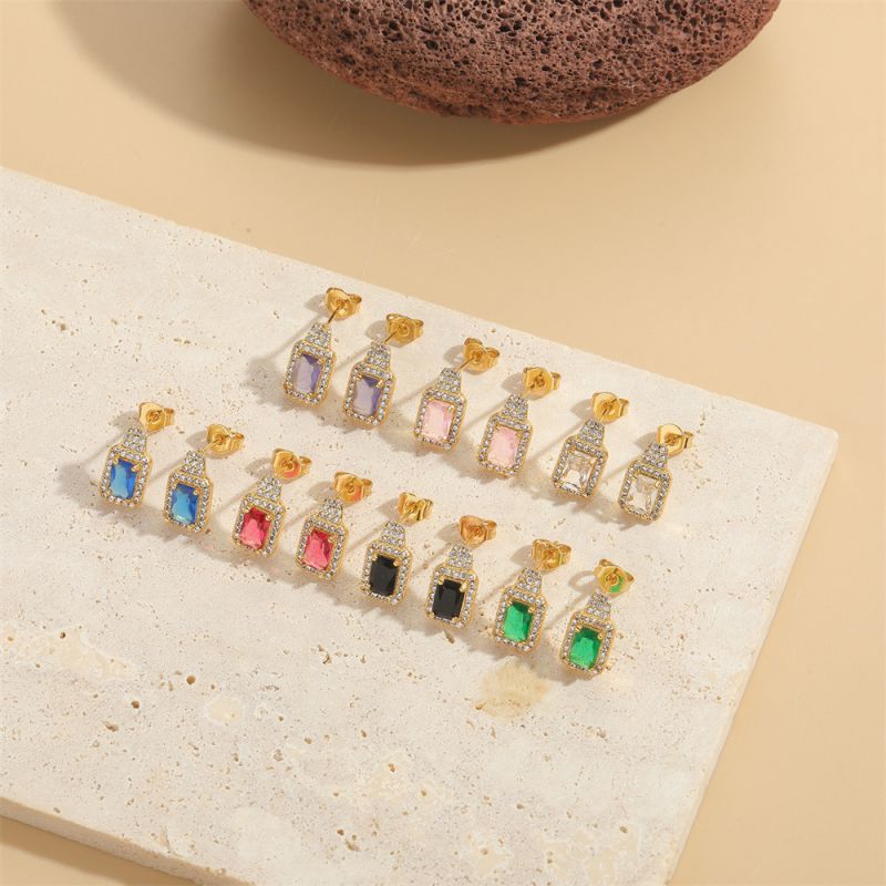Pendientes Cuadrados De Cobre Bañado En Oro Con Diamantes