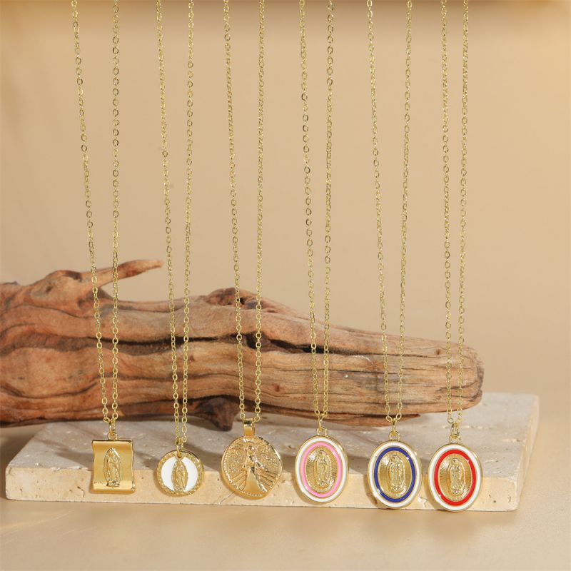 Collar Retrato Geométrico De Cobre Bañado En Oro