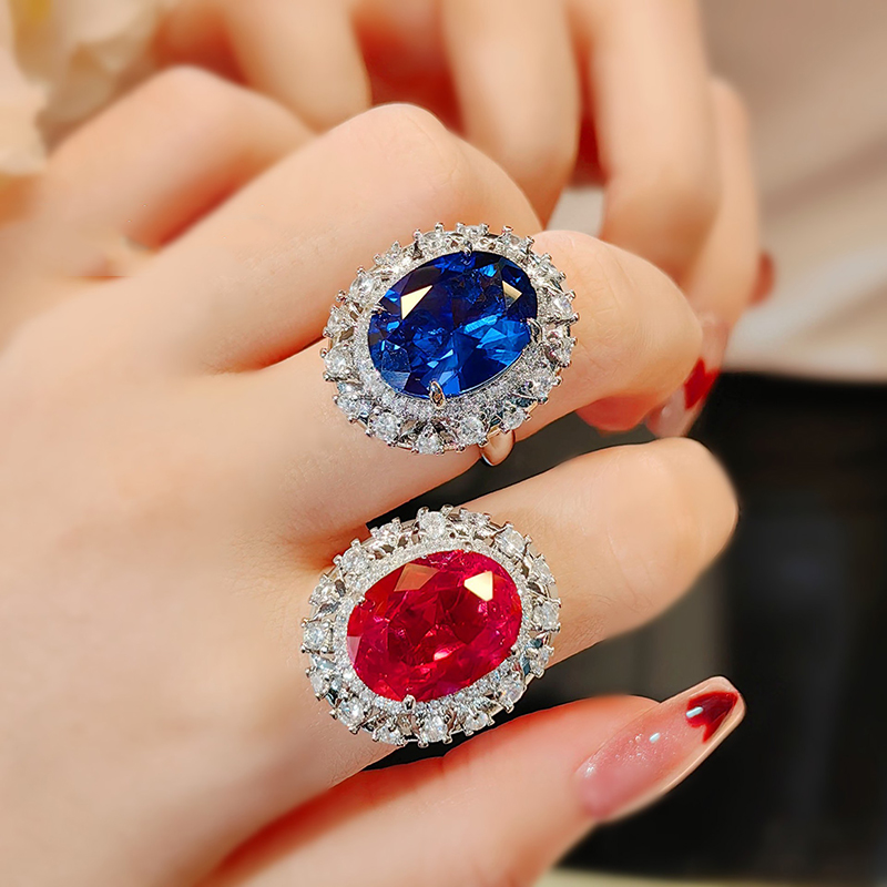 Anillo Ovalado De Cobre Y Diamantes