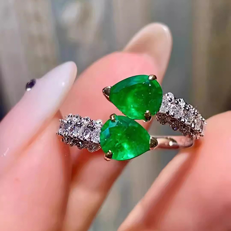 Anillo De Cobre Con Diamantes