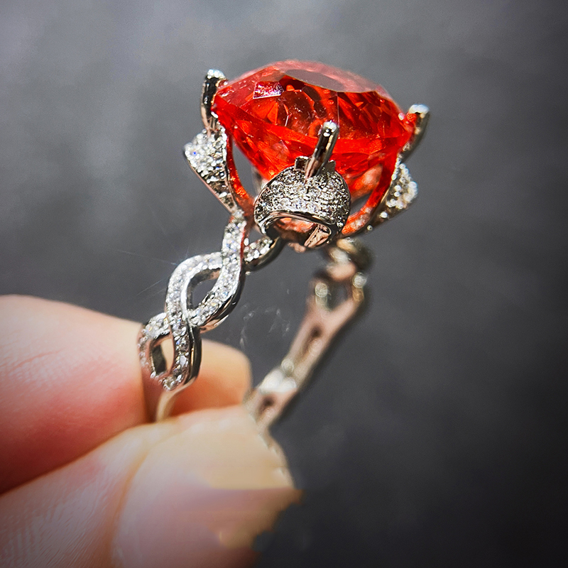 Anillo Cuadrado De Diamantes De Cobre
