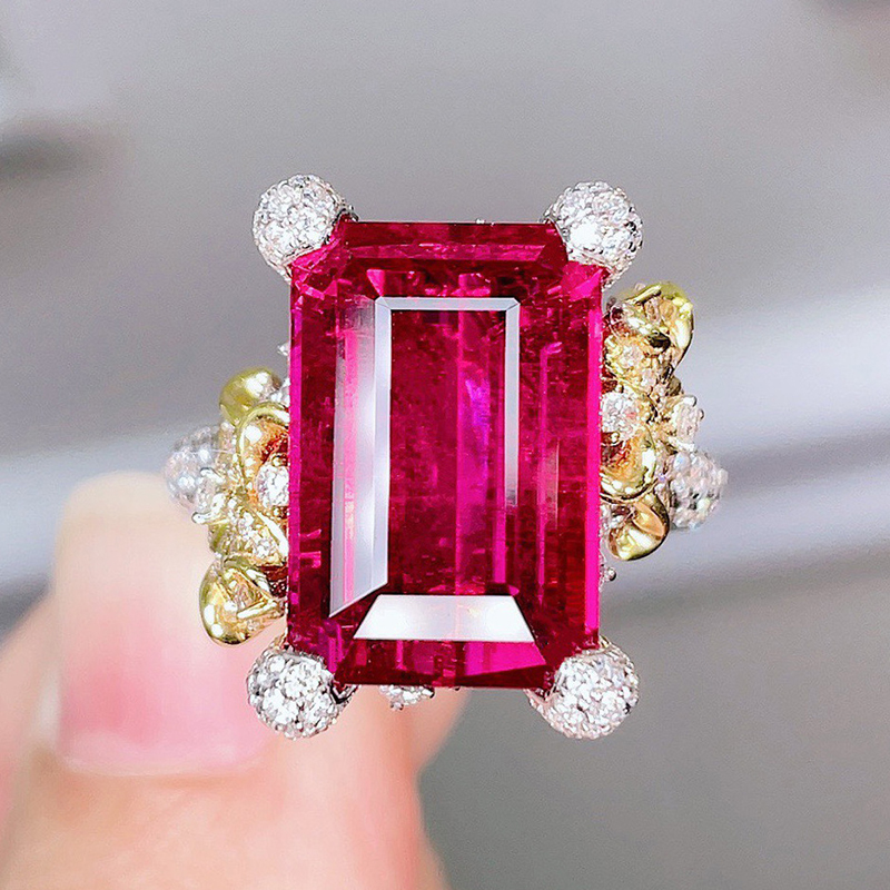Anillo Cuadrado De Diamantes De Cobre