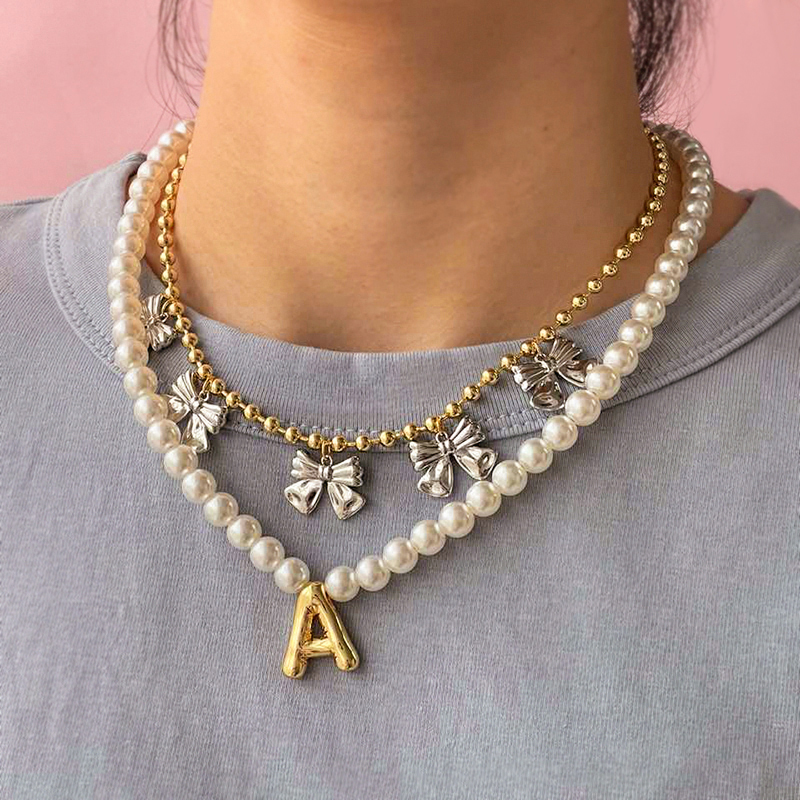 Collar De Cuentas Con Colgante De Lazo De Cobre