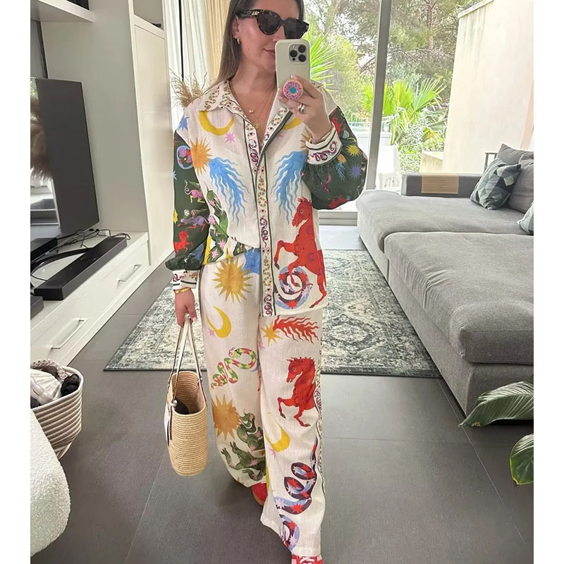 Camisa Con Solapa Y Estampado Bordado