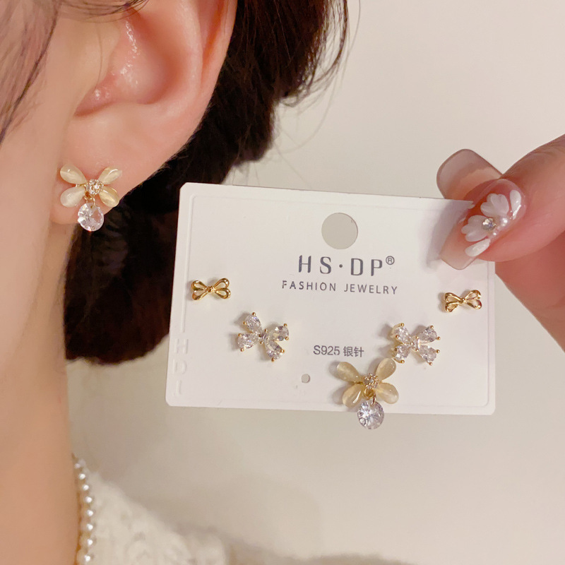 Set De Aretes De Tres Piezas Con Lazo En Forma De Ojo De Gato