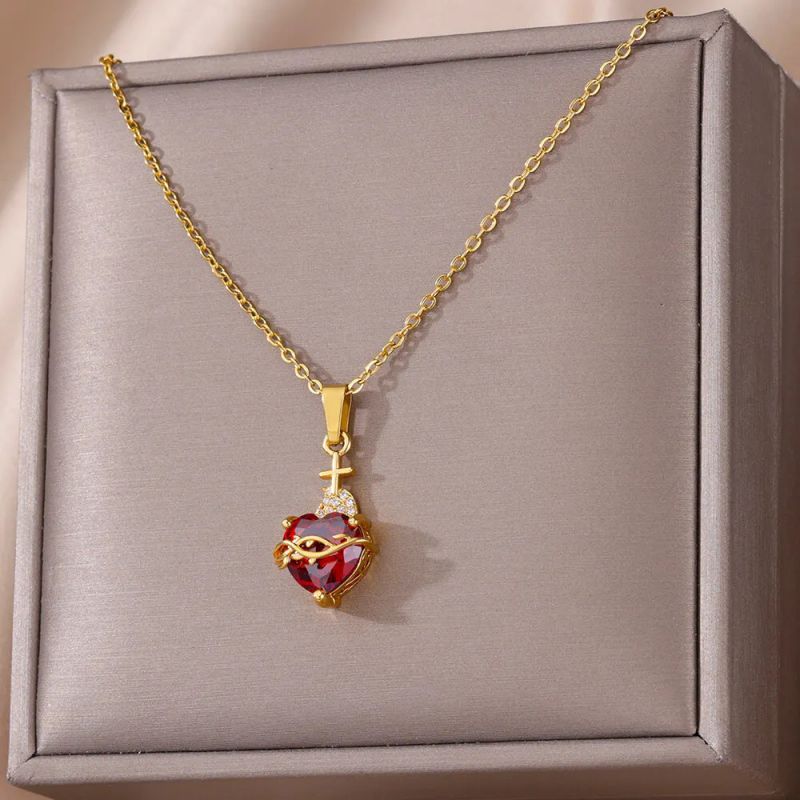 Collar Cruz En Forma De Corazón Con Circonitas