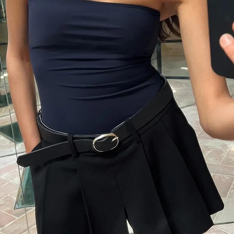 Shorts Plisados Con Cinturón
