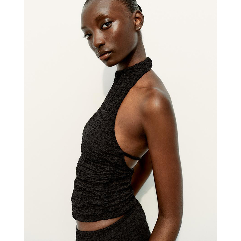 Chaleco Plisado Con Cuello Halter