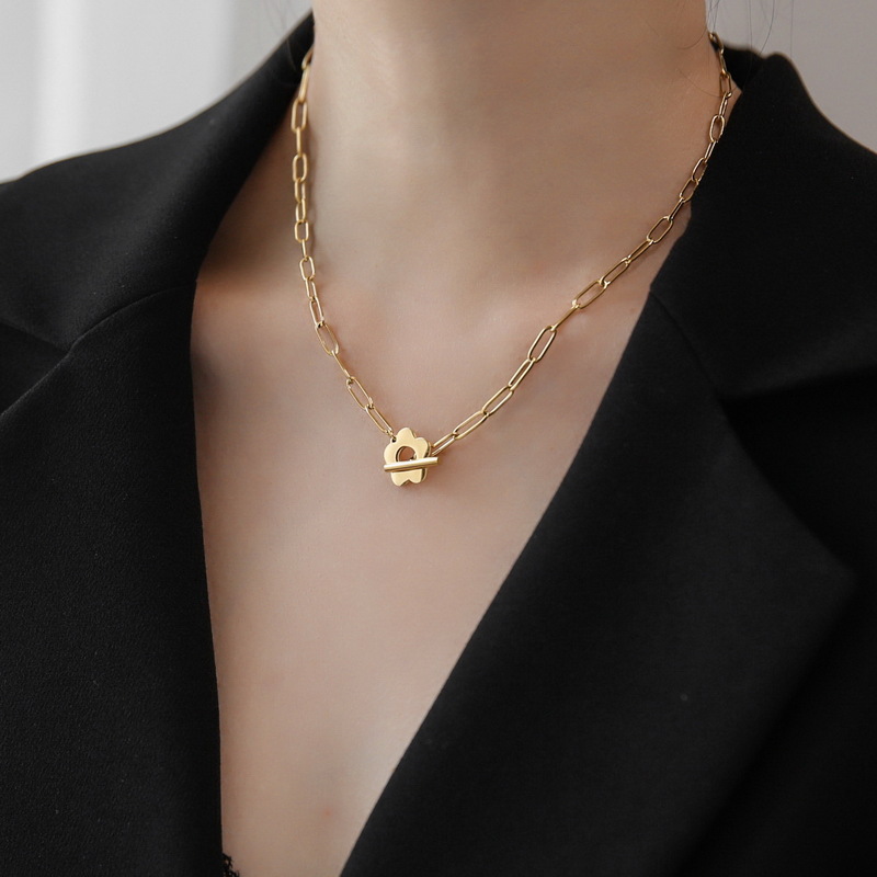 Collar De Flores De Acero Titanio