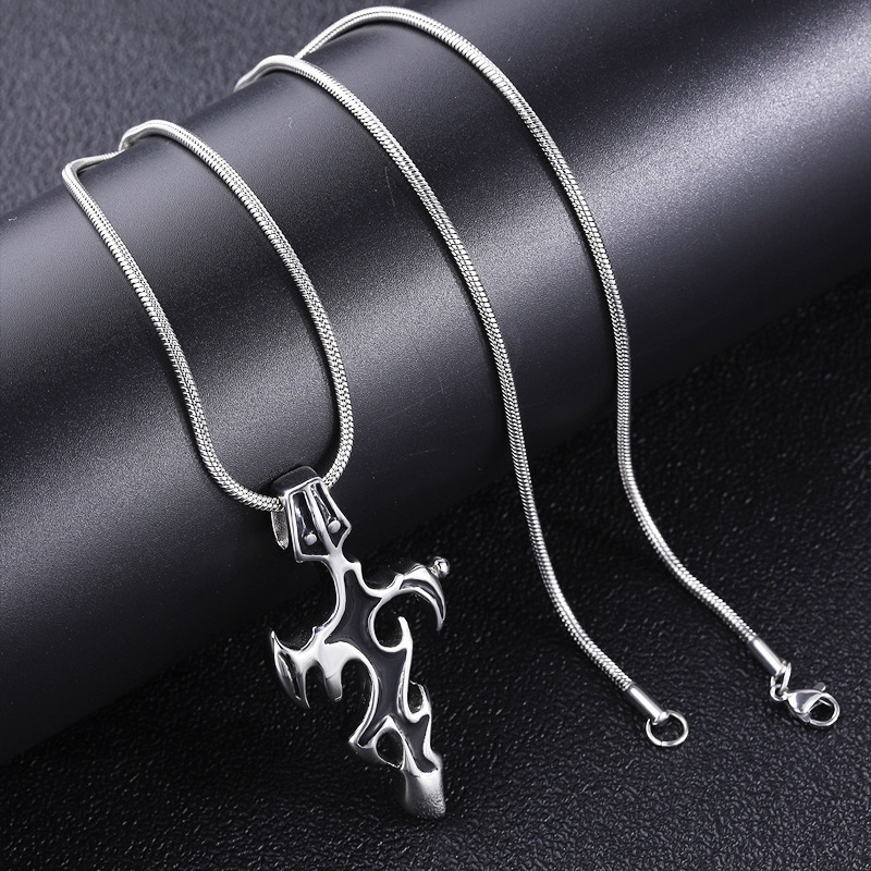 Collar De Hombre Con Colgante Geométrico De Acero Titanio.