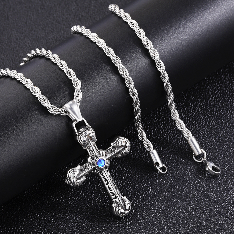 Collar De Hombre Con Cruz Geométrica De Acero Titanio