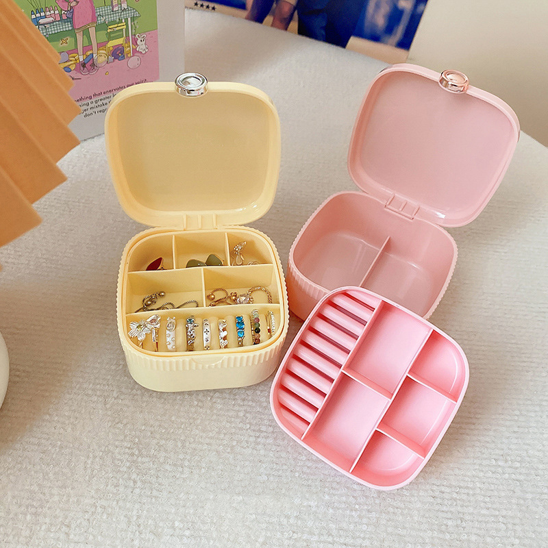 Caja De Almacenamiento De Plástico Con Múltiples Rejillas.