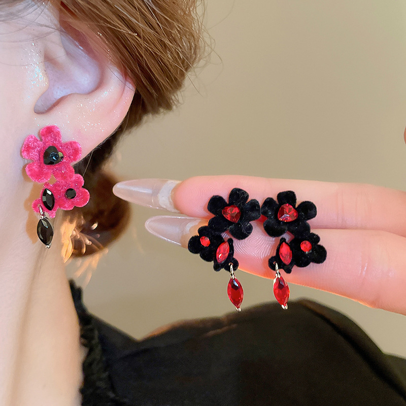 Pendientes De Flores Con Diamantes Flocados