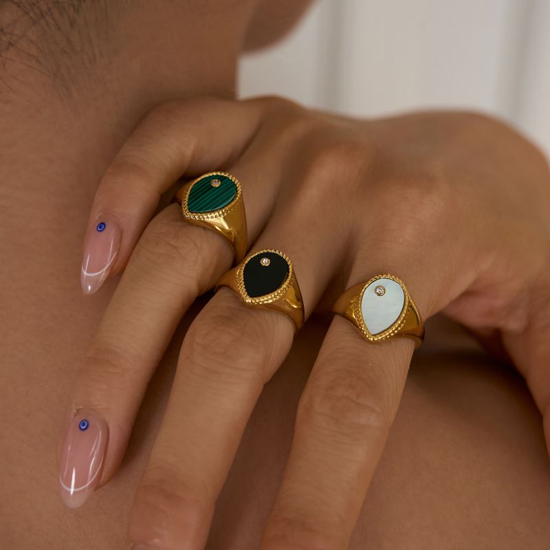 Anillo De Lágrima De Titanio
