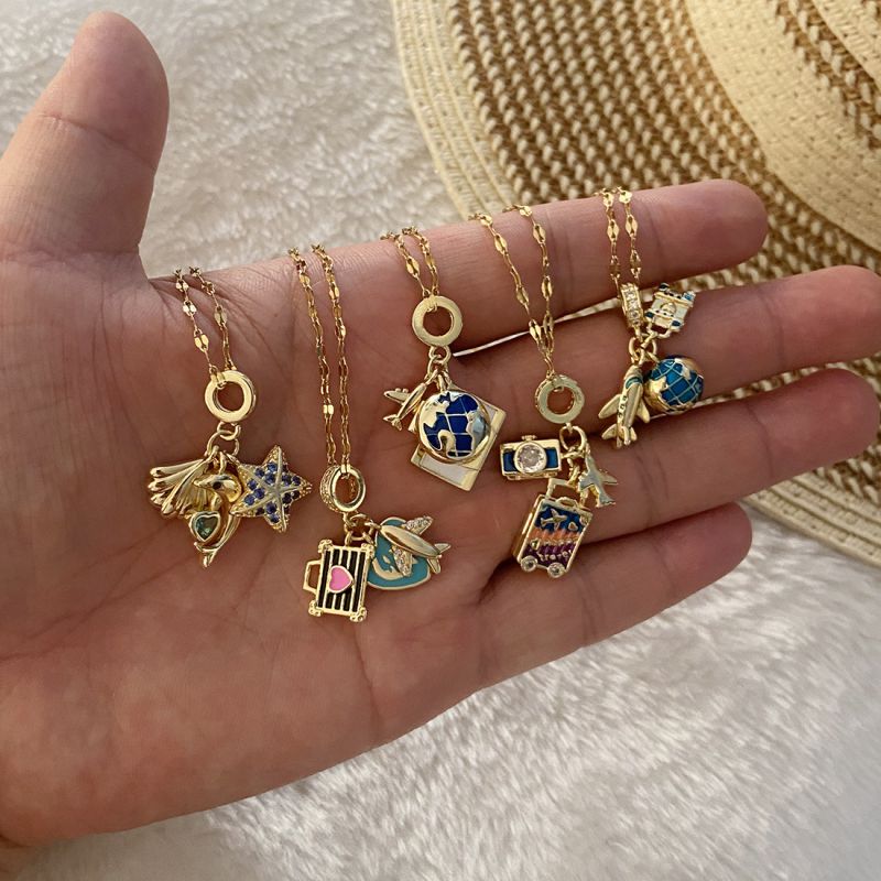 Collar De Avión Con Corazón De Diamantes De Cobre