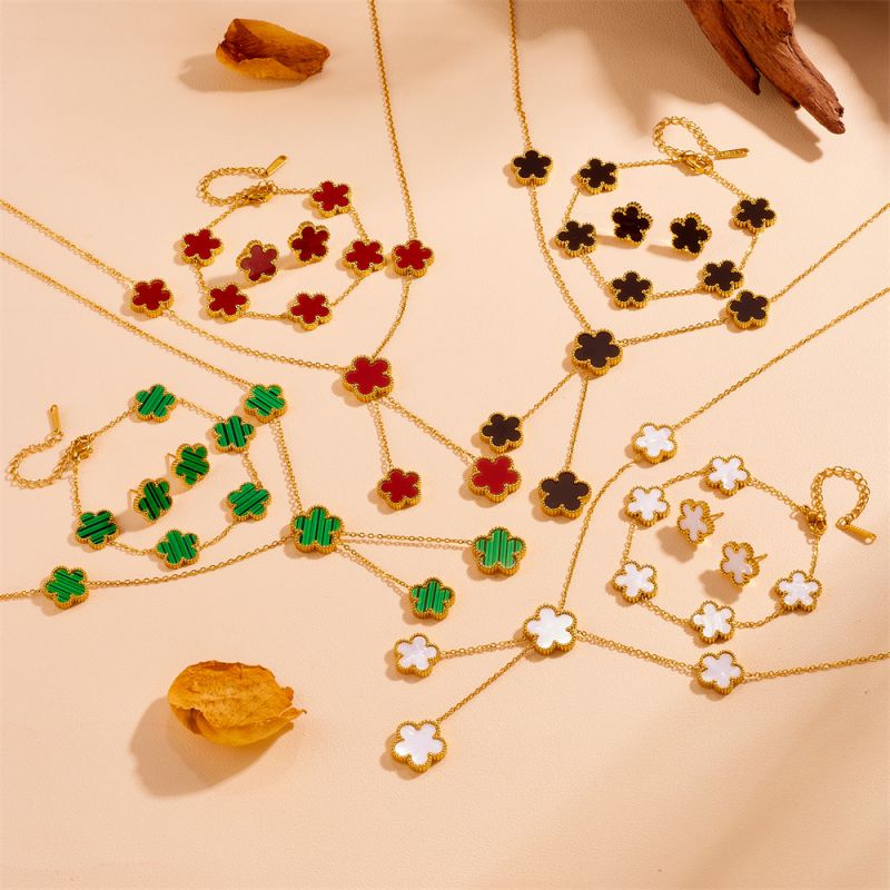 Pendientes De Flores De Acero De Titanio.