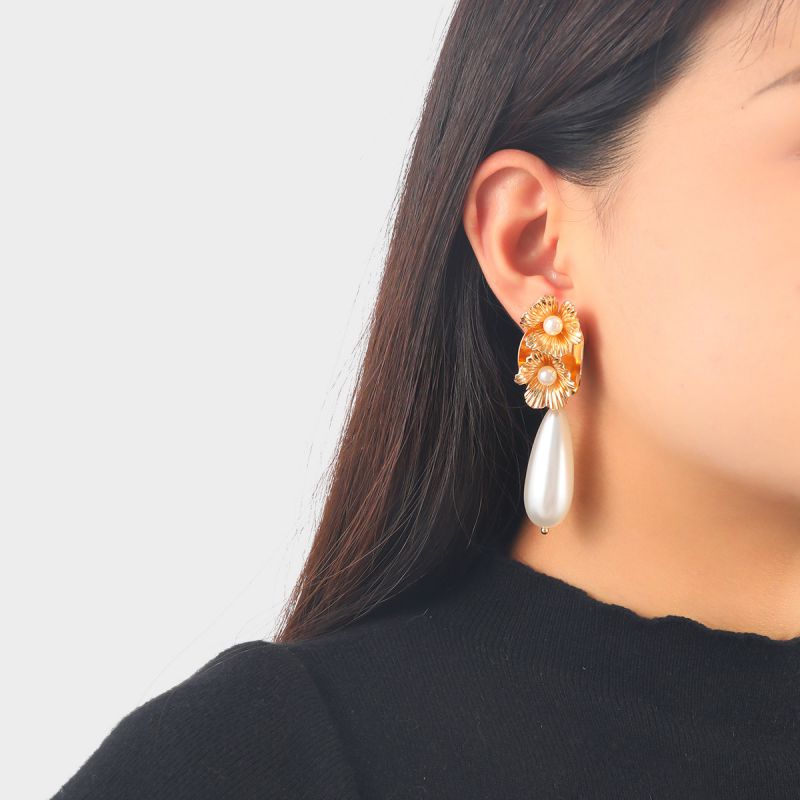 Pendientes De Perlas Con Forma De Flor