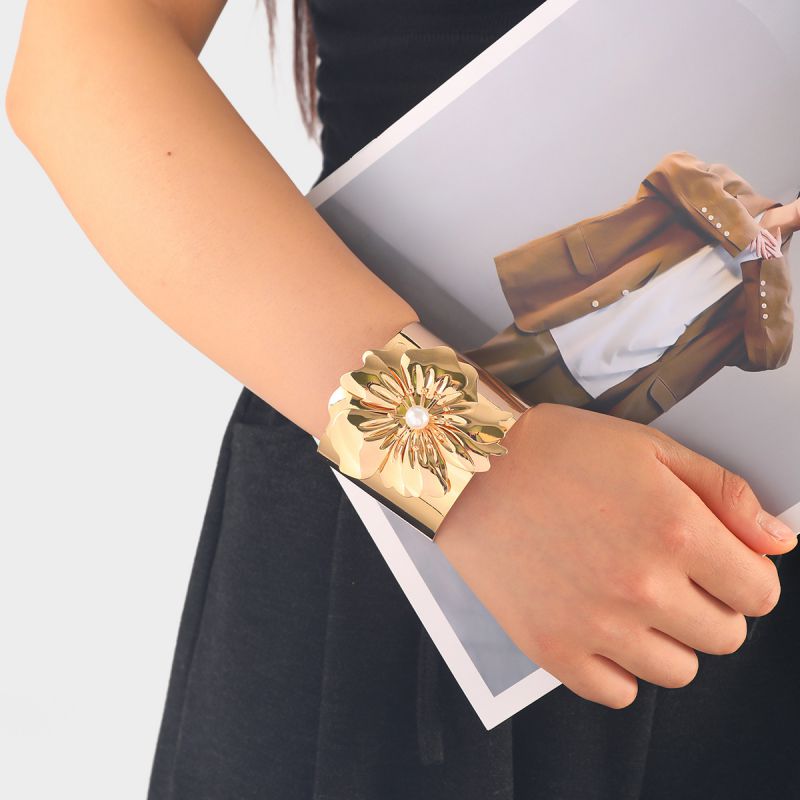 Pulsera Abierta De Aleación Con Flores