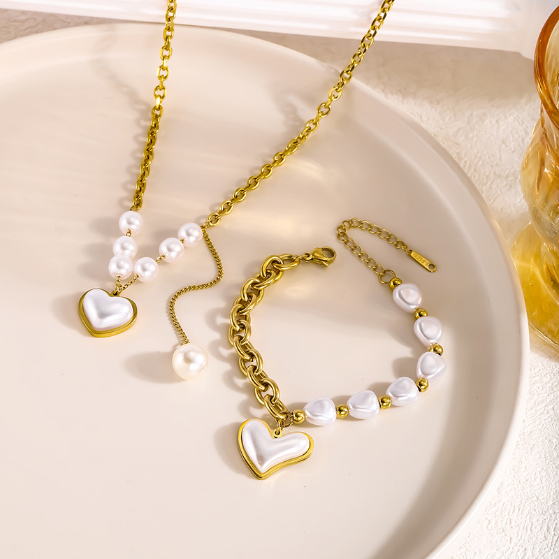 Pulsera De Acero De Titanio Con Corazón De Perlas