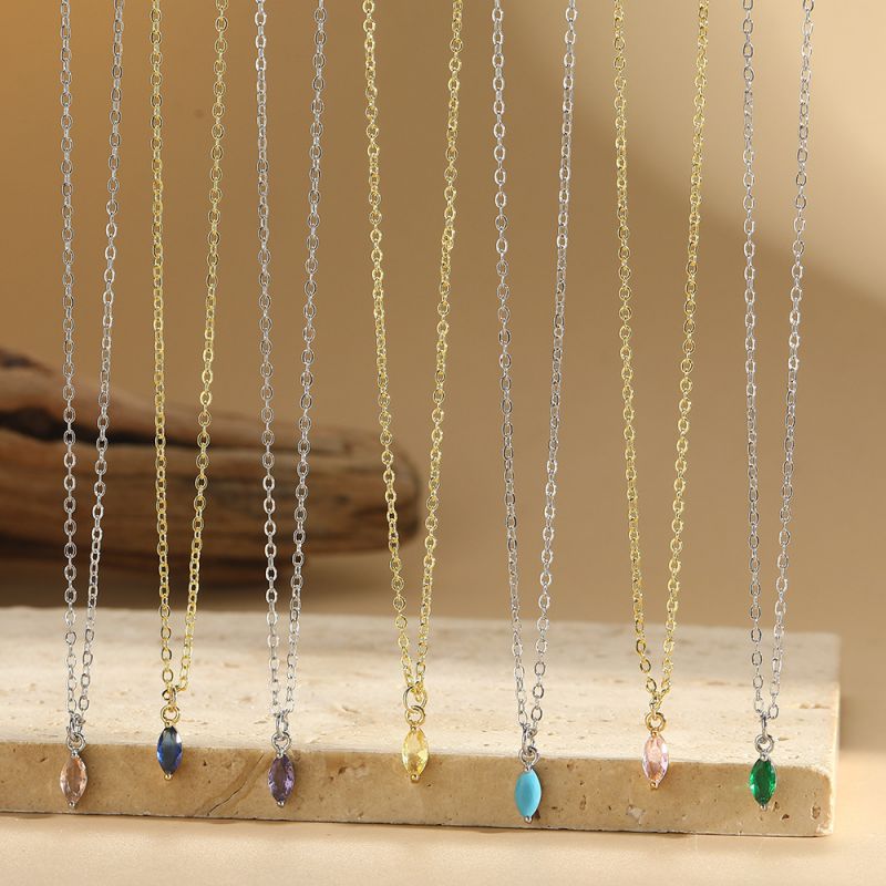 Collar Geométrico De Cobre Y Diamantes