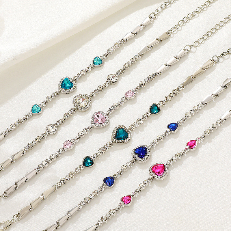 Pulsera De Aleación Con Corazón De Diamantes
