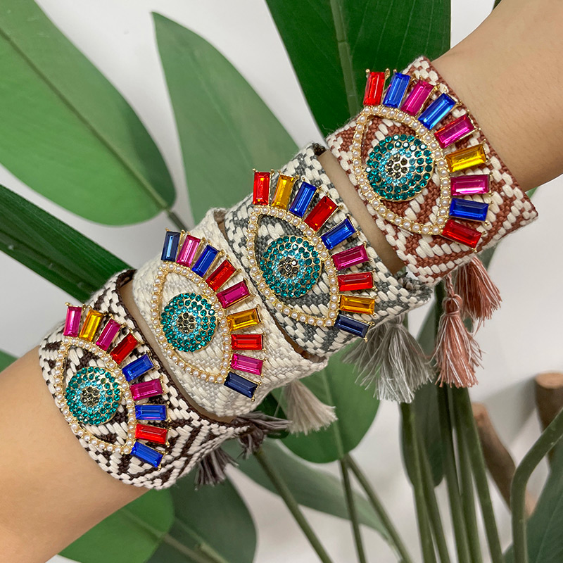 Pulsera Trenzada Con Borlas Y Ojos De Diamantes De Aleación