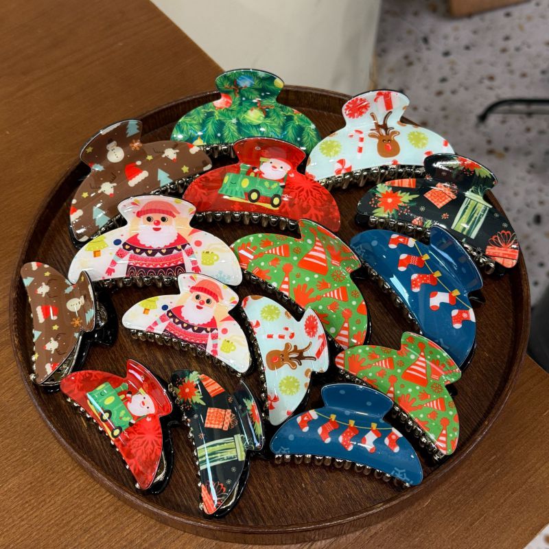 Pinzas Acrílicas Con Estampado Navideño.