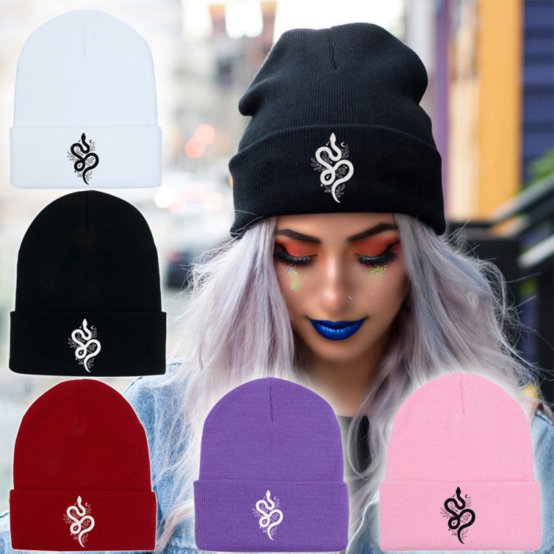 Gorro De Punto Con Bordado De Serpiente