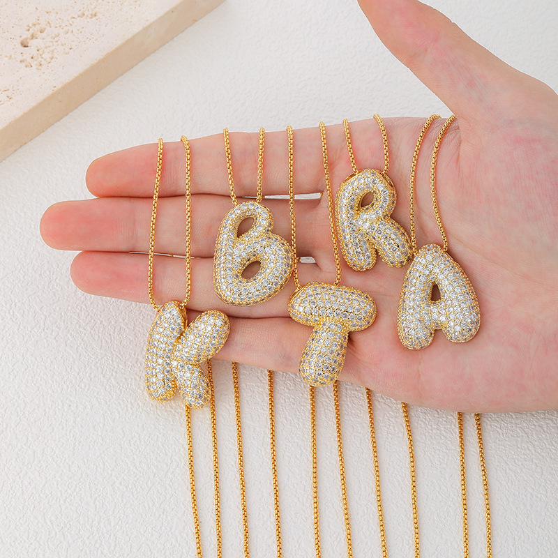 Collar De 26 Letras Chapado En Oro Con Incrustaciones De Cobre