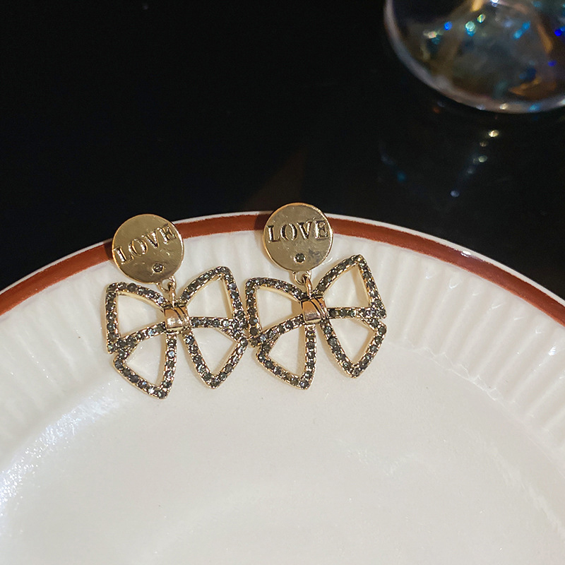 Pendientes De Lazo De Diamantes De Cobre