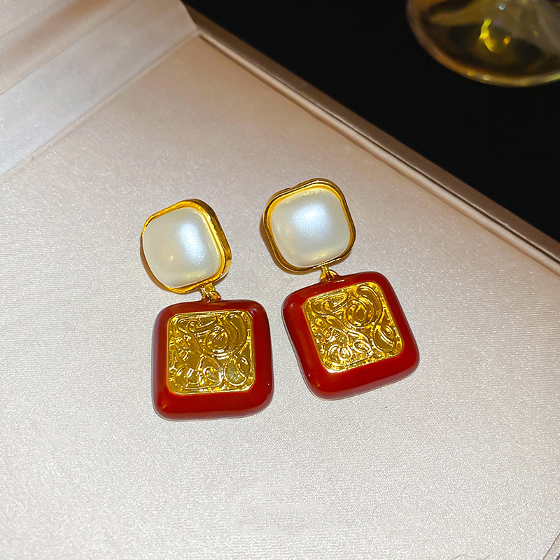 Pendientes De Perlas Cuadradas De Metal