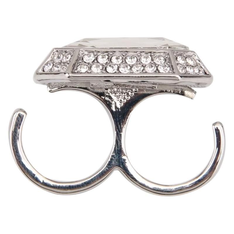 Anillo Cuadrado De Metal Con Diamantes.