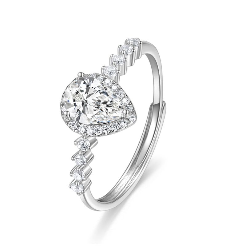 Anillo De Plata Y Diamantes En Forma De Lágrima