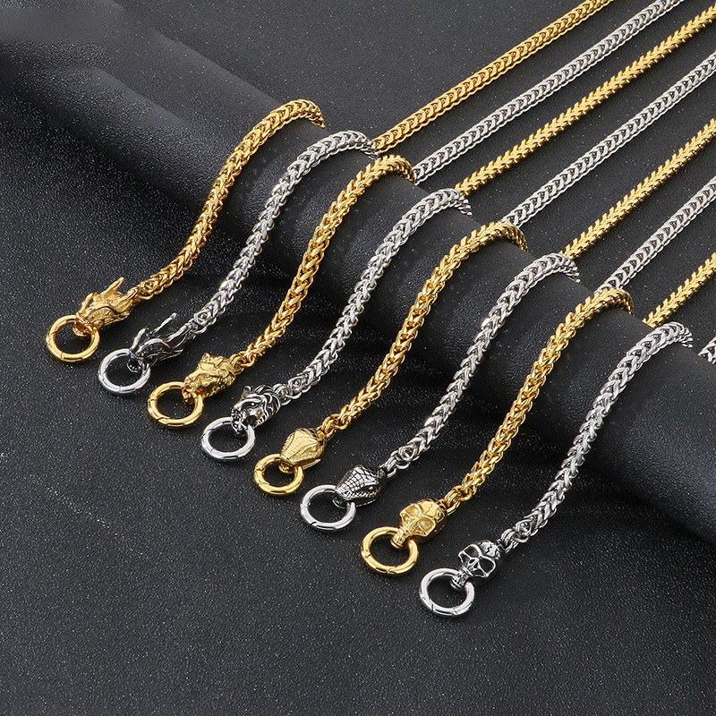 Collar De Hombre Con Doble Cabeza Fantasma De Acero De Titanio