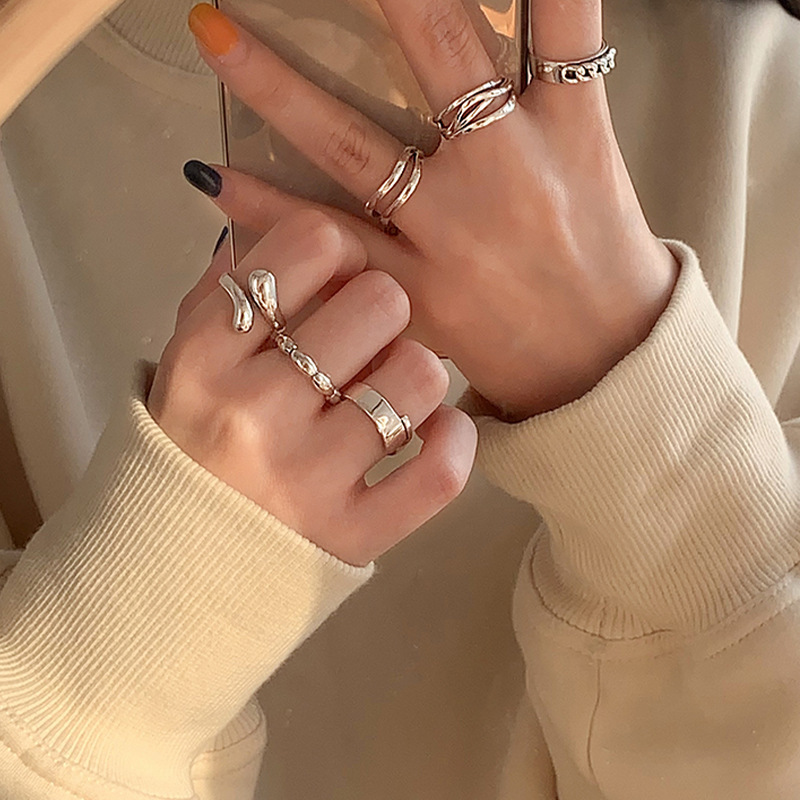 Anillo Redondo De Metal Con Forma De Corazón