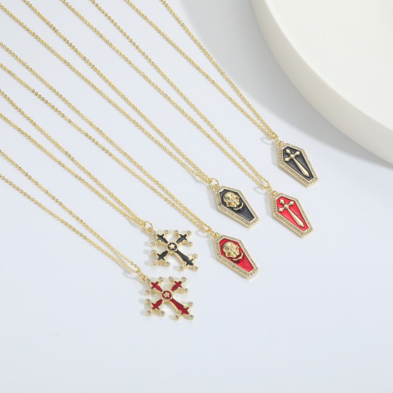 Collar De Calavera De Cobre Y Diamantes