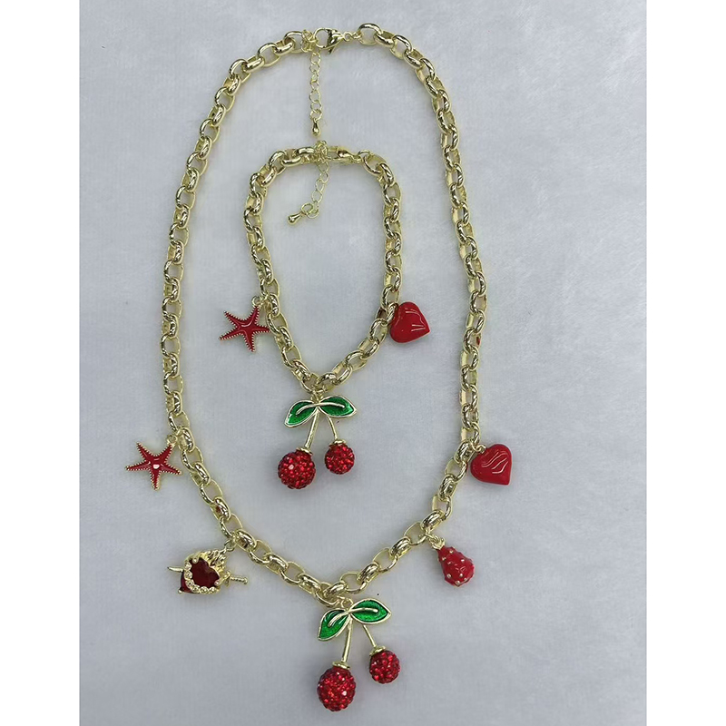 Collar De Cobre Y Diamantes Con Forma De Estrella De Mar Y Corazón De Cereza