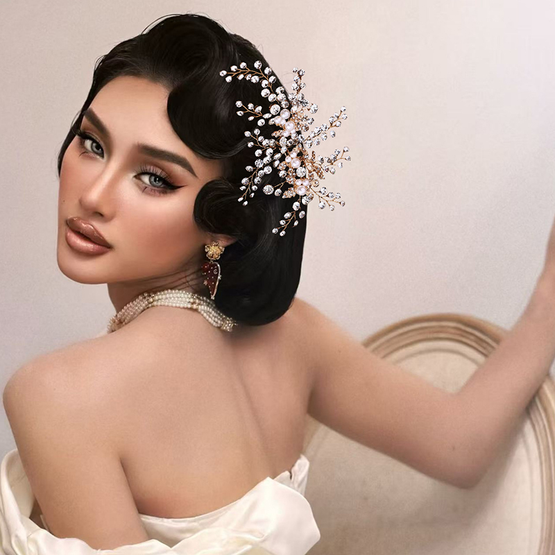 Diadema Trenzada Con Perlas Y Diamantes De Imitación