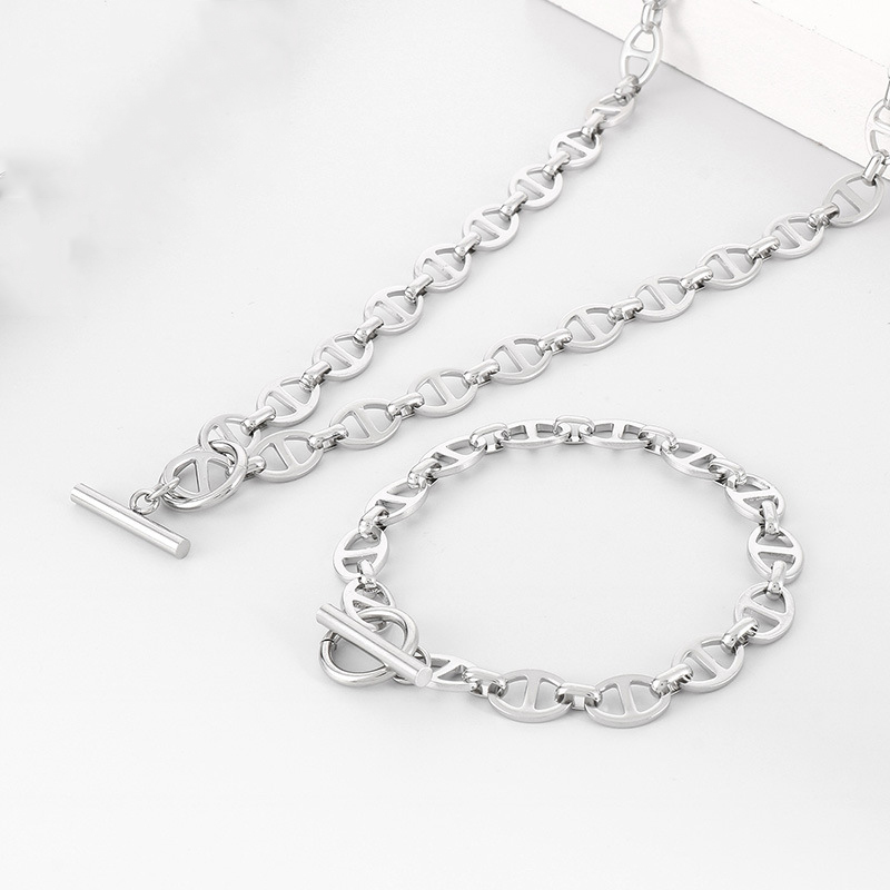Collar De Hombre Con Nariz De Cerdo De Acero De Titanio