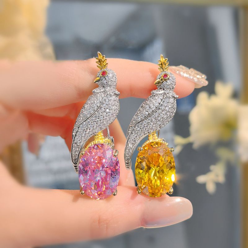 Broche De Pájaro Ovalado De Cobre Y Diamantes
