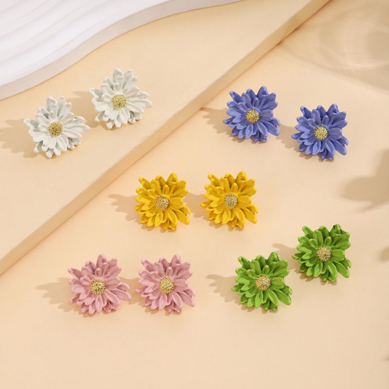 Pendientes De Flores Tridimensionales Con Pintura En Aerosol De Aleación