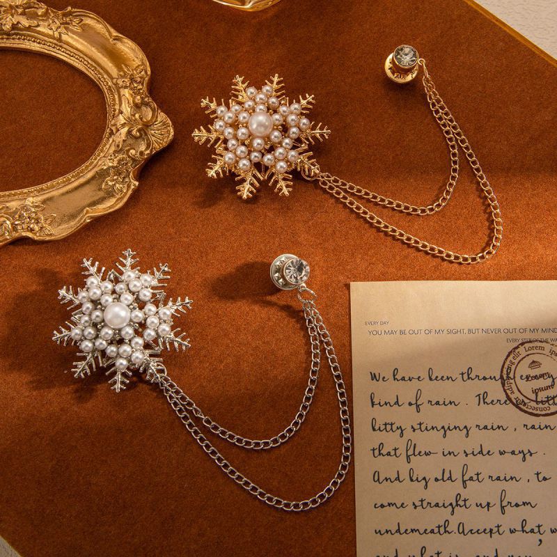 Broche De Cadena Con Borlas Y Copos De Nieve De Perlas De Imitación