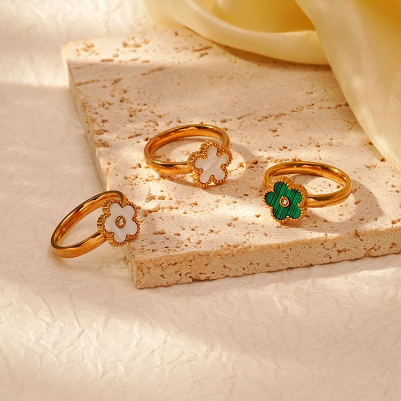 Anillo De Flor De Acero De Titanio
