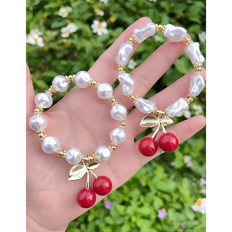 Pulsera De Cerezas Con Cuentas De Perla Dorada Y Bañada En Cobre